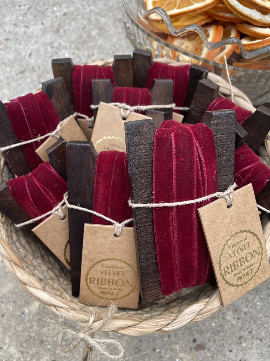 Velvet ribbons for the Wreath bar.